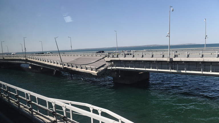 图：克里米亚大桥目前外景状况 来源：RT