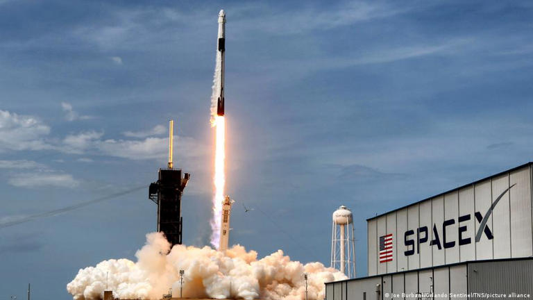 路透： SpaceX正为美国建设间谍卫星网络