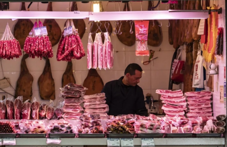 春节节前猪肉消费的低迷，暴露出中国经济严重的通缩困境