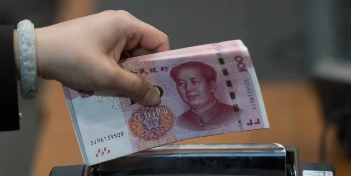 中国主要国有银行大量抛售美元 捍卫人民币汇率